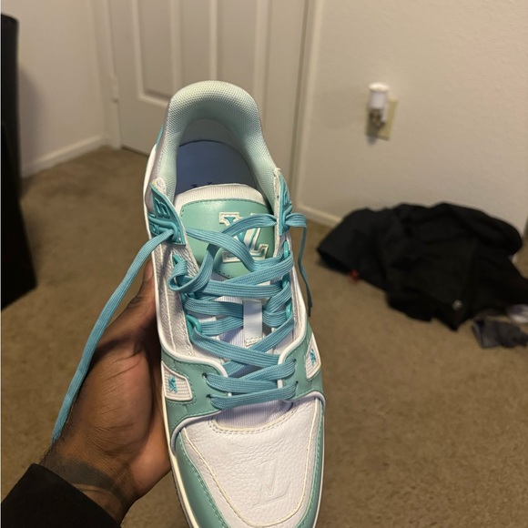 Louis Vuitton trainers good condition worn - Picture 4 of 5